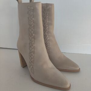 Matisse ankle bootSize 6M, Women'sColor Cream, no original BoxLike New never